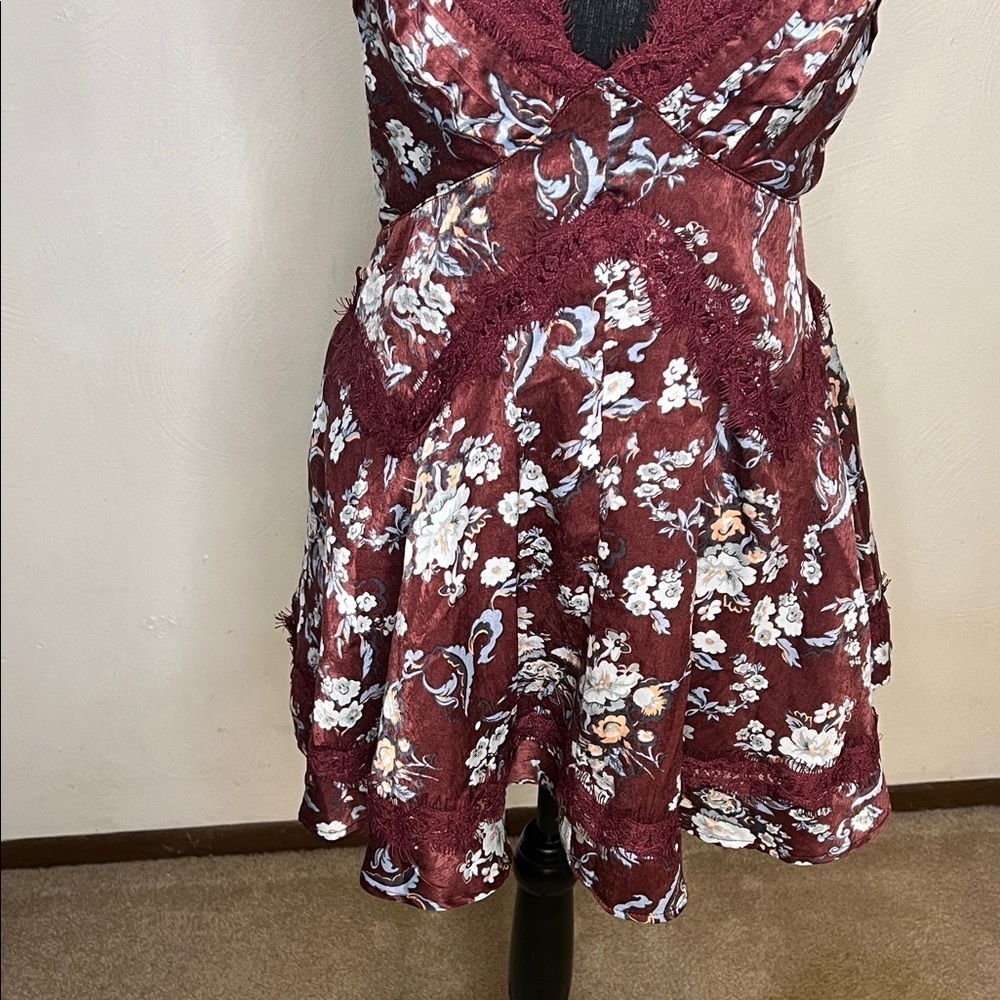 Urban Outfitters Tiffany Lace Mini Dress Size S - Picture 4 of 13